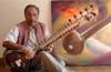 Disciple of �Aftaab - e - Sitar� Ustad Vilayat Khan at �Kudla Kala Mela�
